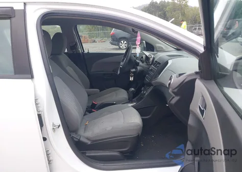 2014 Chevrolet Sonic Ls Auto z USA, uszkodzony, nr VIN 1G1JA6SH7E4139154